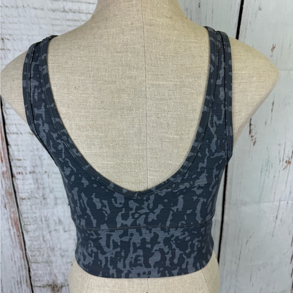 Lululemon Power Pivot Tank *Tough - Picture 3 of 4